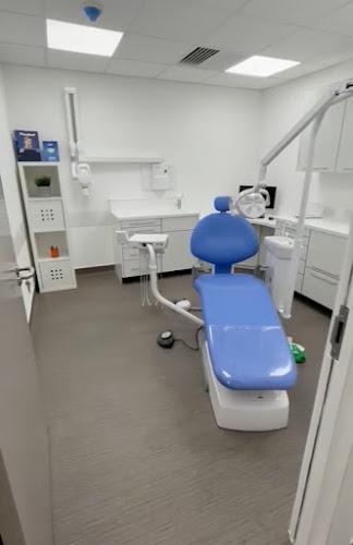 Cardigan Dental Practice / Deintyddfa Aberteifi
