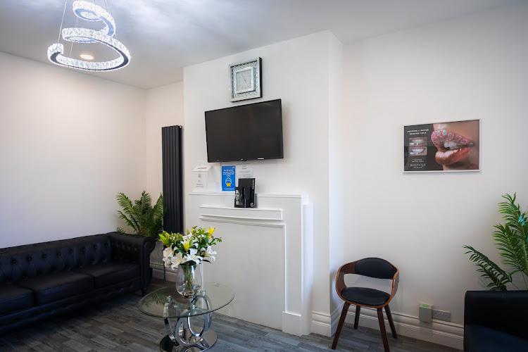 Thomas & Thomas Dental Associates