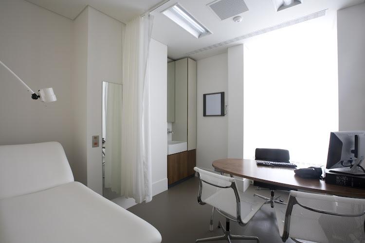 La Clinique Francaise