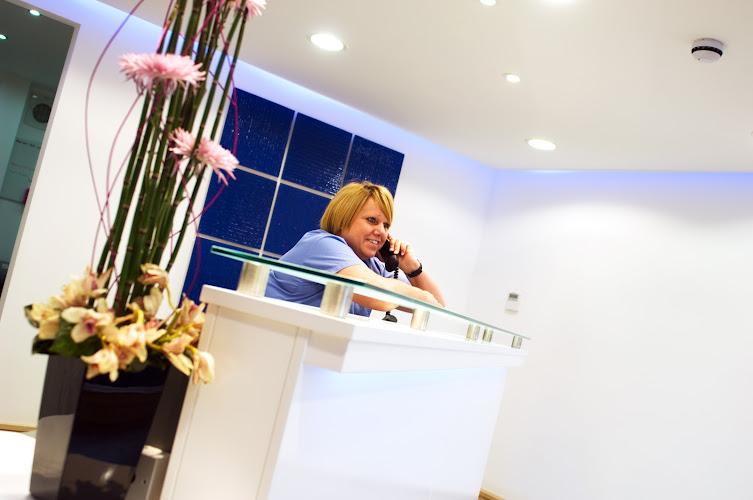 Ivory Dental Care (Parkroad)