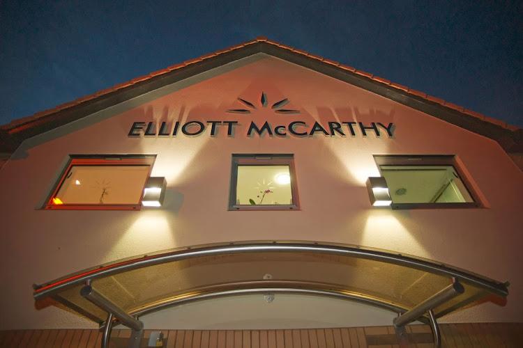 Elliott McCarthy Dental and Implant Clinic
