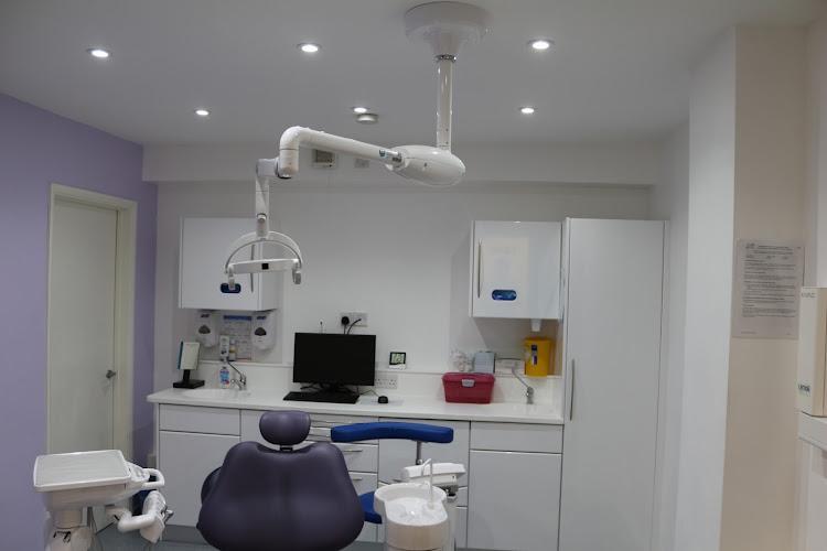 Eyes & Smiles - Dentists