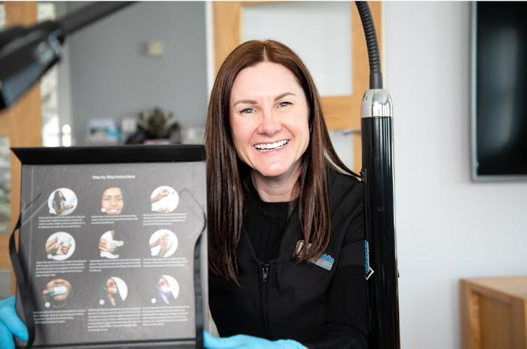 MRS WHITE SMILE - LASER TEETH WHITENING