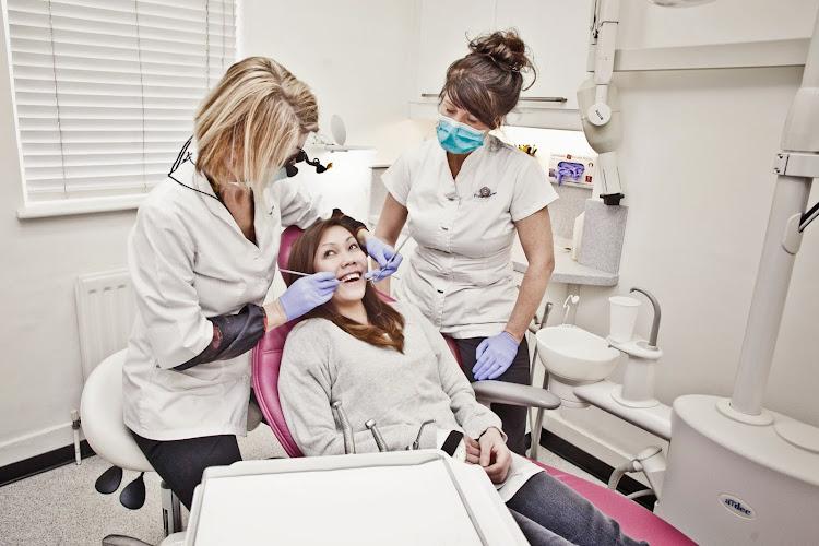 Natural White | Teeth Whitening & Veneers