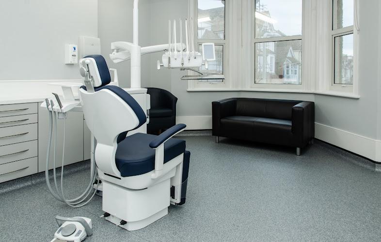 Albany Dental Dr Giles Collyer