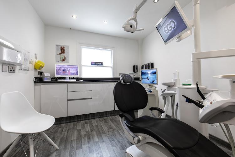 Invisalign Centre - Victoria