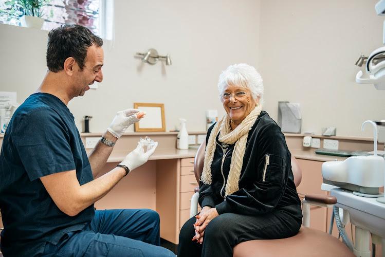 BESPOKE DENTURE CLINIC