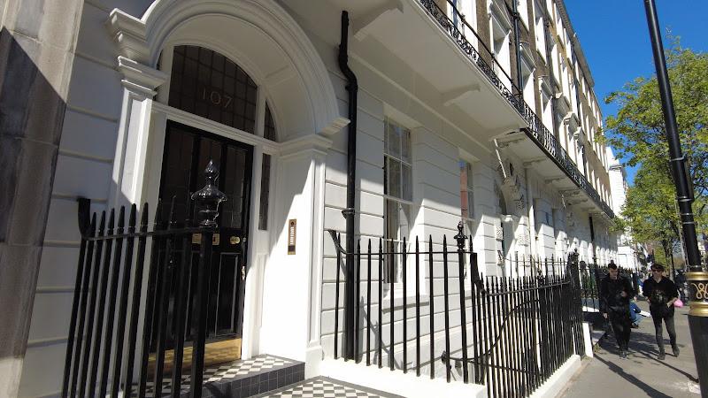 The Perio Centre - Periodontist & Implant Dentist in London