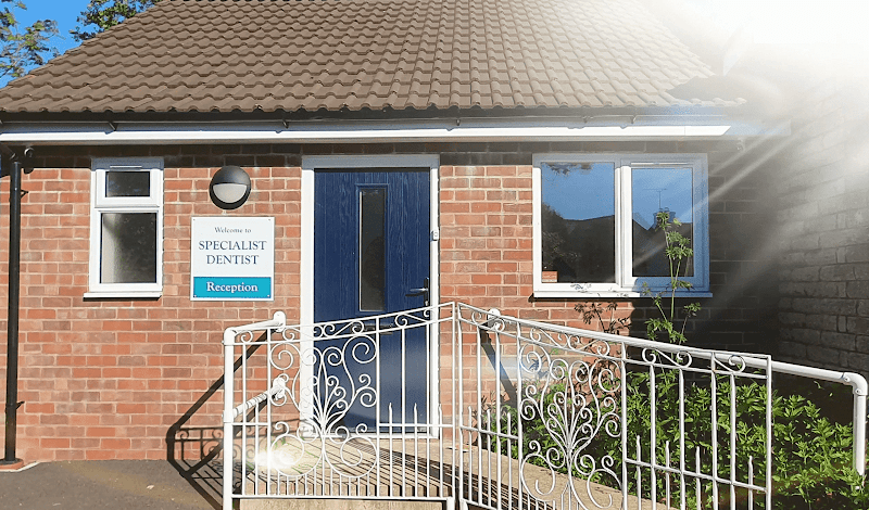 Qamar Hashim Specialist Dentist