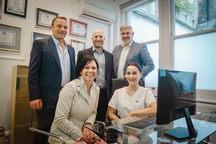 COLLABORATE DENTAL GROUP