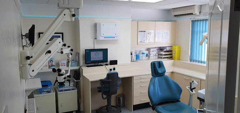Holmes Dental Care