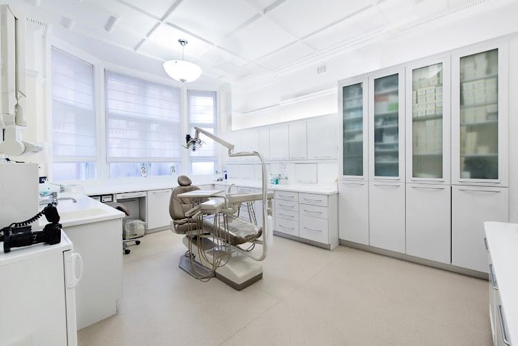 London Centre for Implant and Aesthetic Dentistry (LCIAD) by Dr Koray Feran