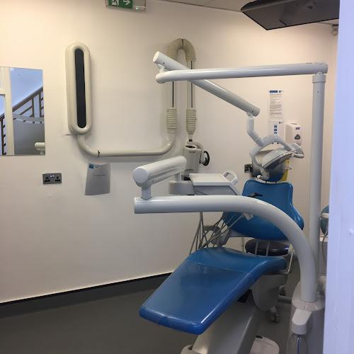 Ashton Dental & Implant Centre