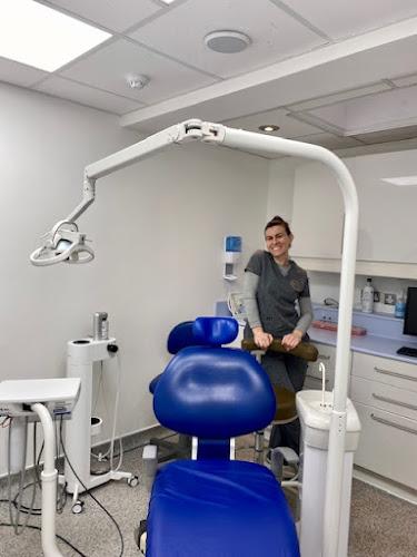Aromaden Dental and Implant Clinic